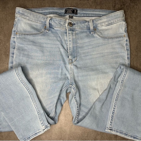 Abercrombie Harper Low Rise Legging Jeans - Picture 6 of 6